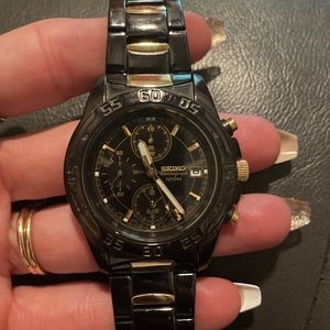 Seiko vintage black and gold chronograph watch